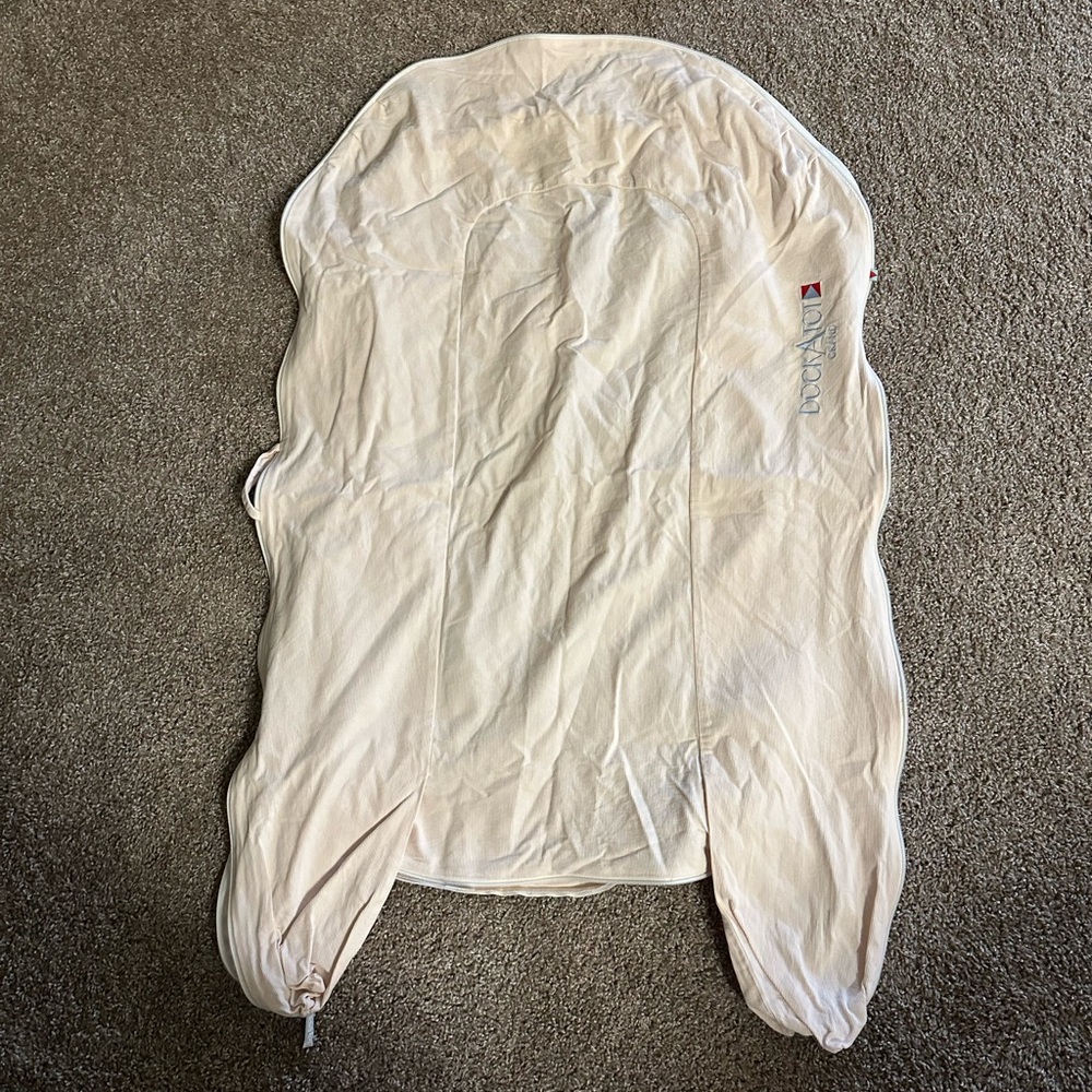 DockATot Grand pink cover